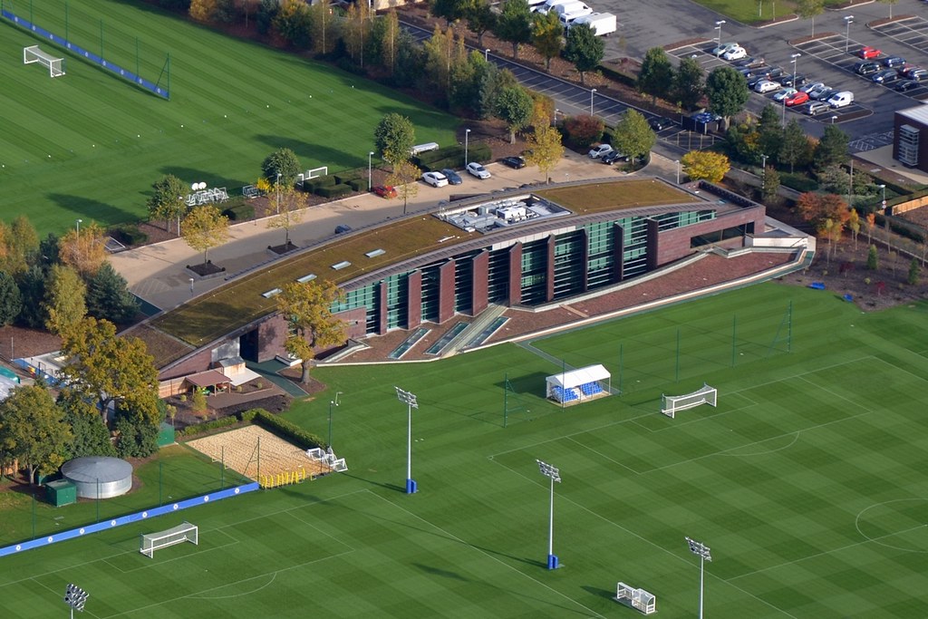 visit cobham chelsea training ground