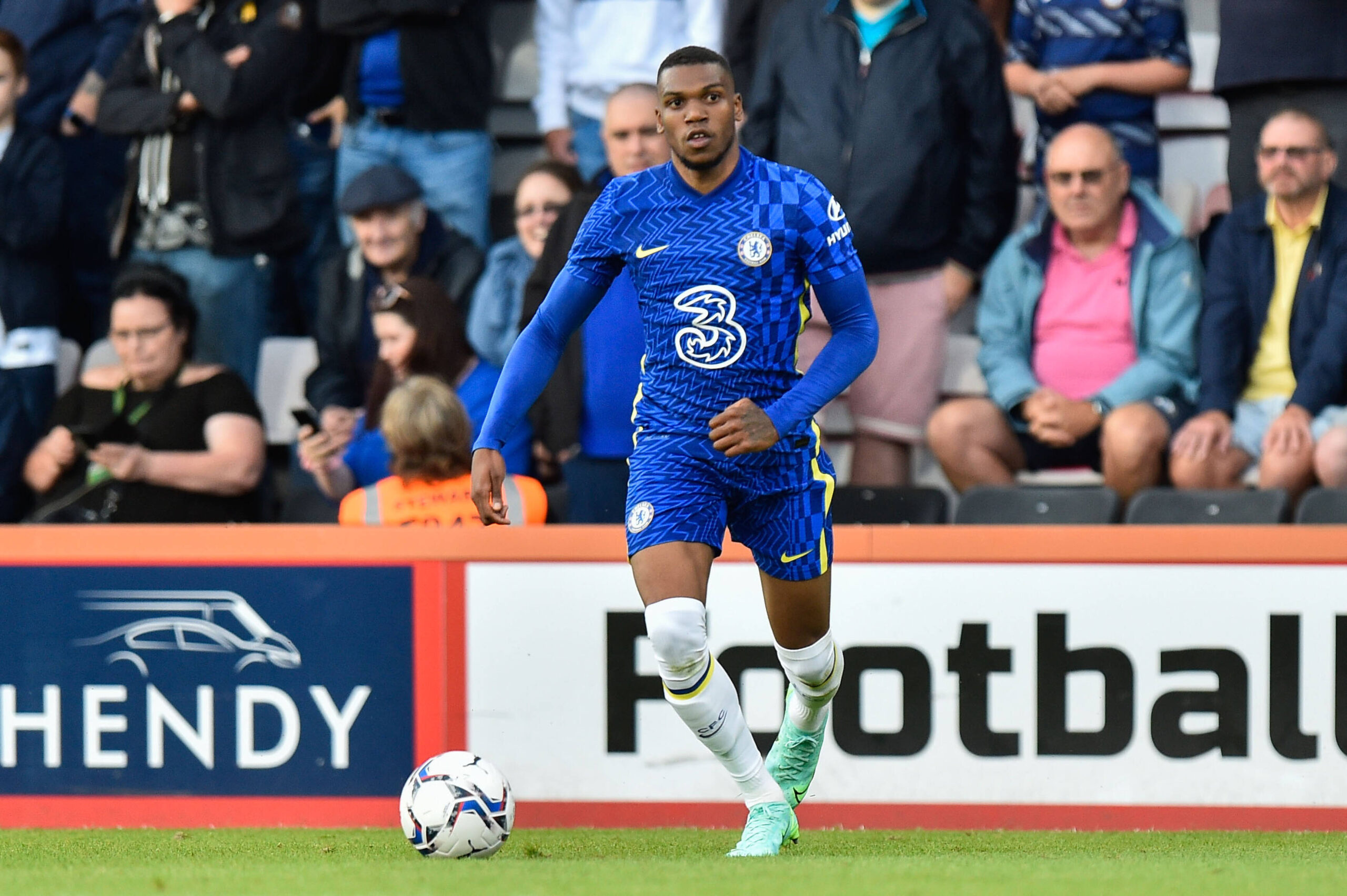 Chelsea confirma a transferência de Dujon Sterling para o Rangers - O ...