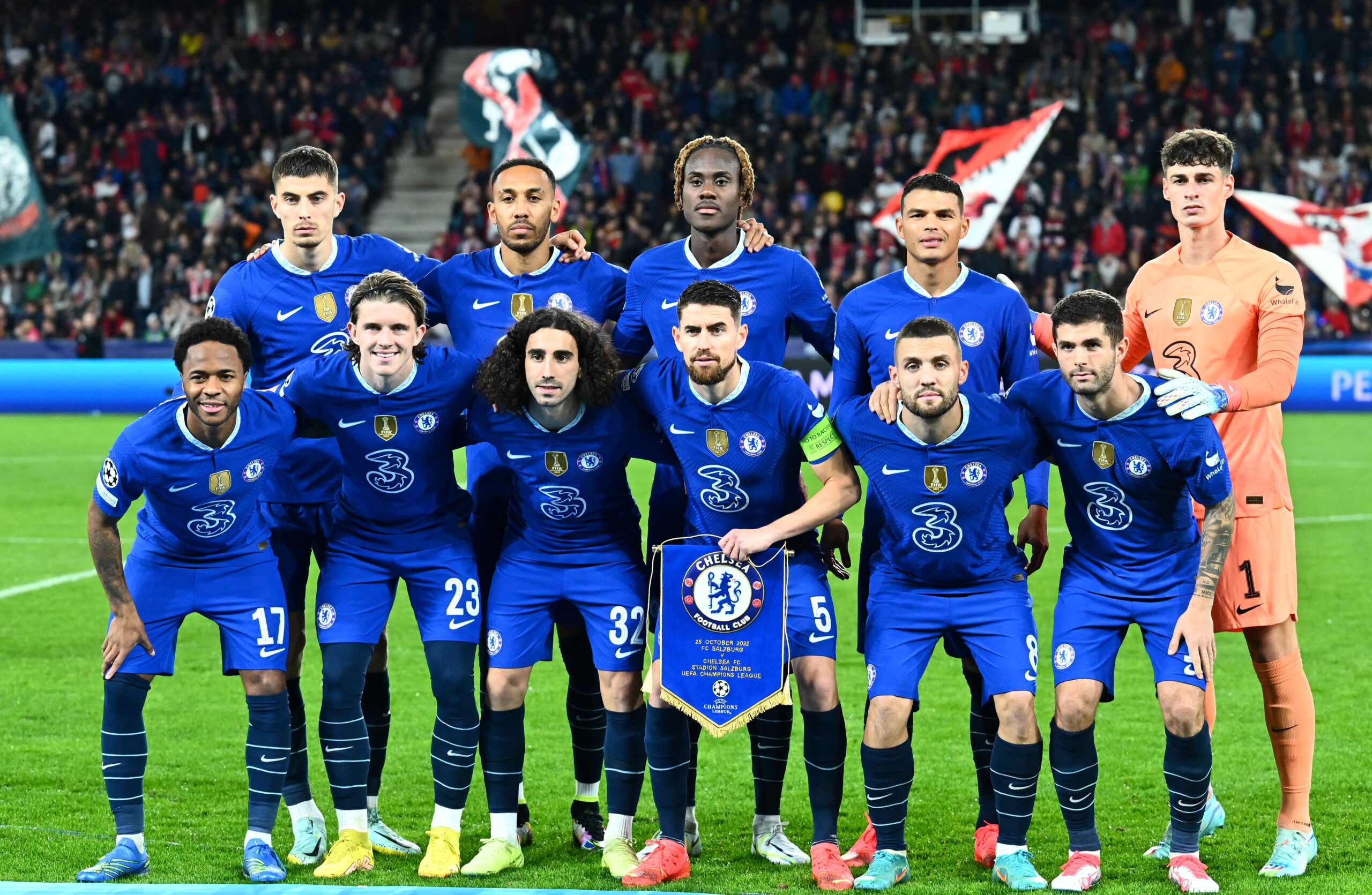 Chelsea incluí três novas contratações na lista da UEFA Champions